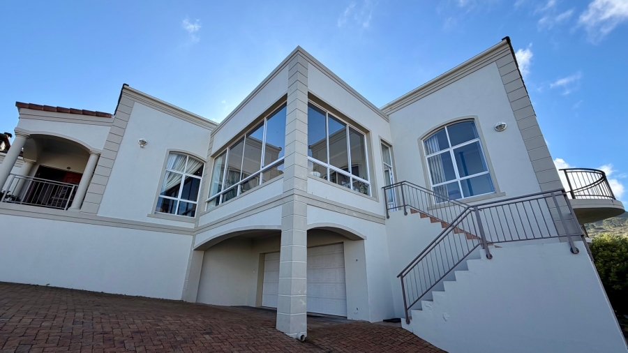 5 Bedroom Property for Sale in Dennegeur Western Cape